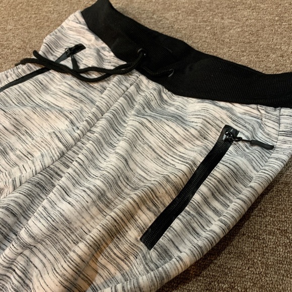 Steve’s Jeans “The Jogger” joggers/sweatpants. Size is mens medium. - Picture 4 of 4